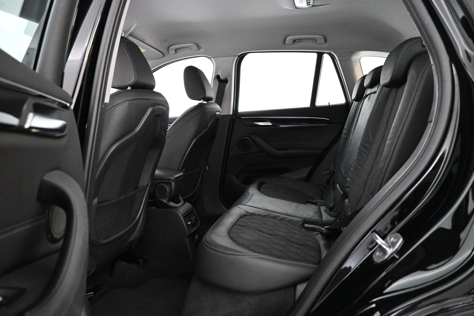 Car Image - 5NzZh4SHFf64lgO9fo861k