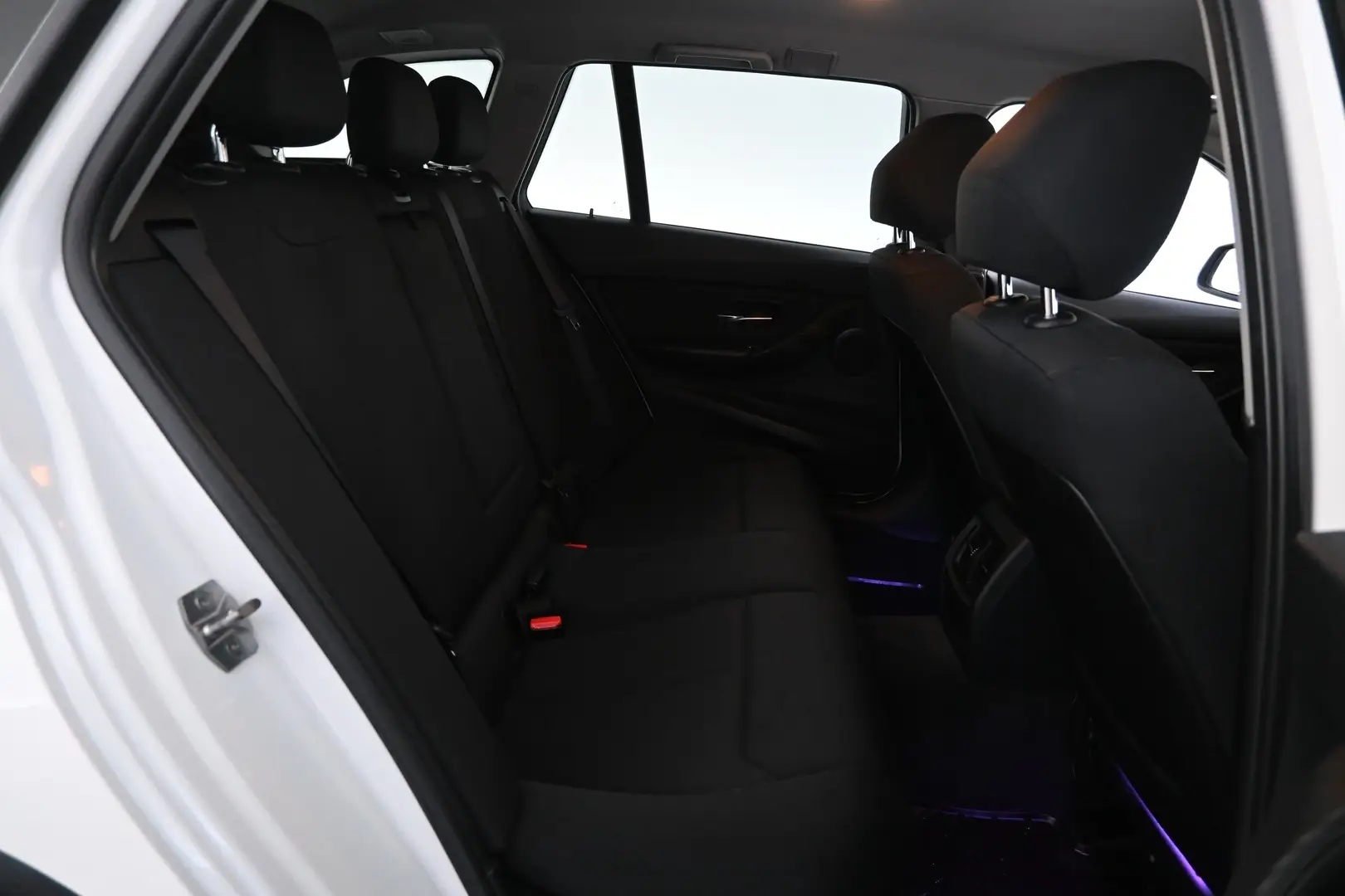 Car Image - 7MT97MbAW0URrDZC37RIU4