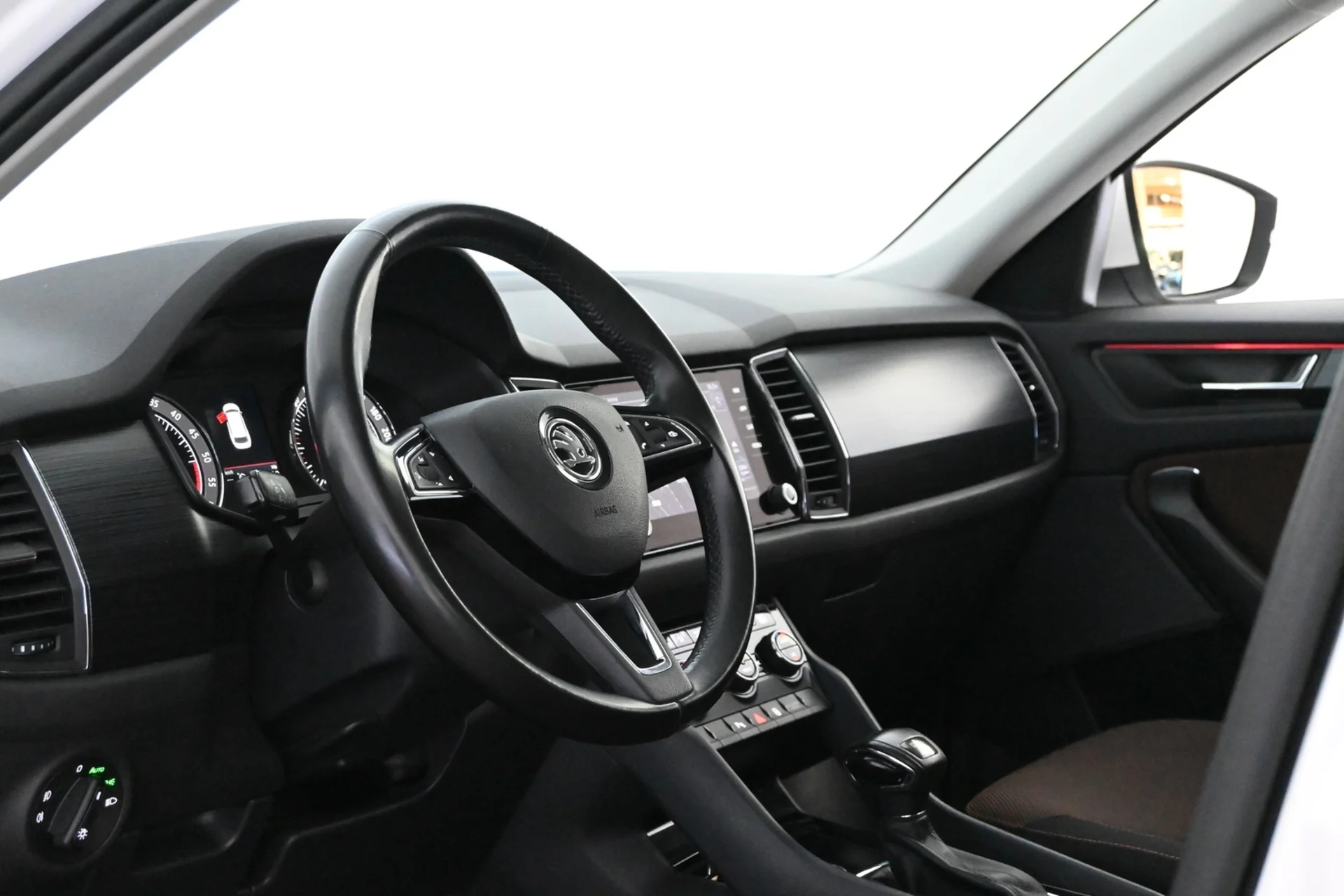 Car Image - 29ApSSFYxLKugIJRfs1iUJ