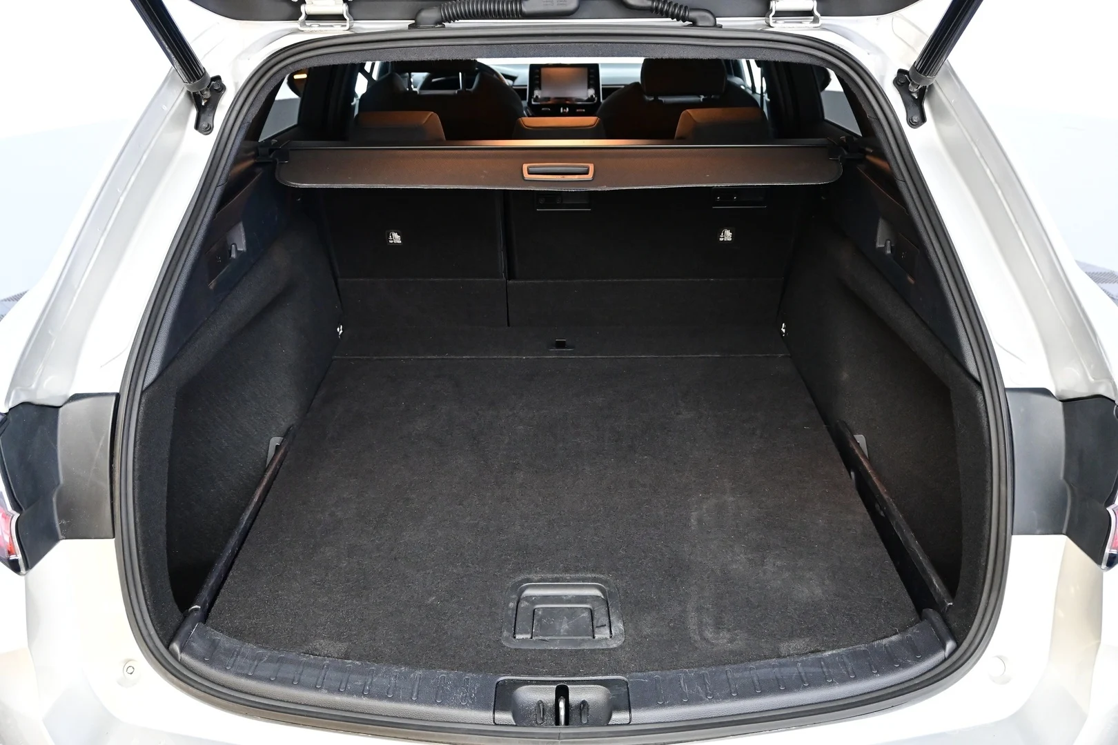Car Image - 1G9OY6wA5ECYGf7NfZENUx