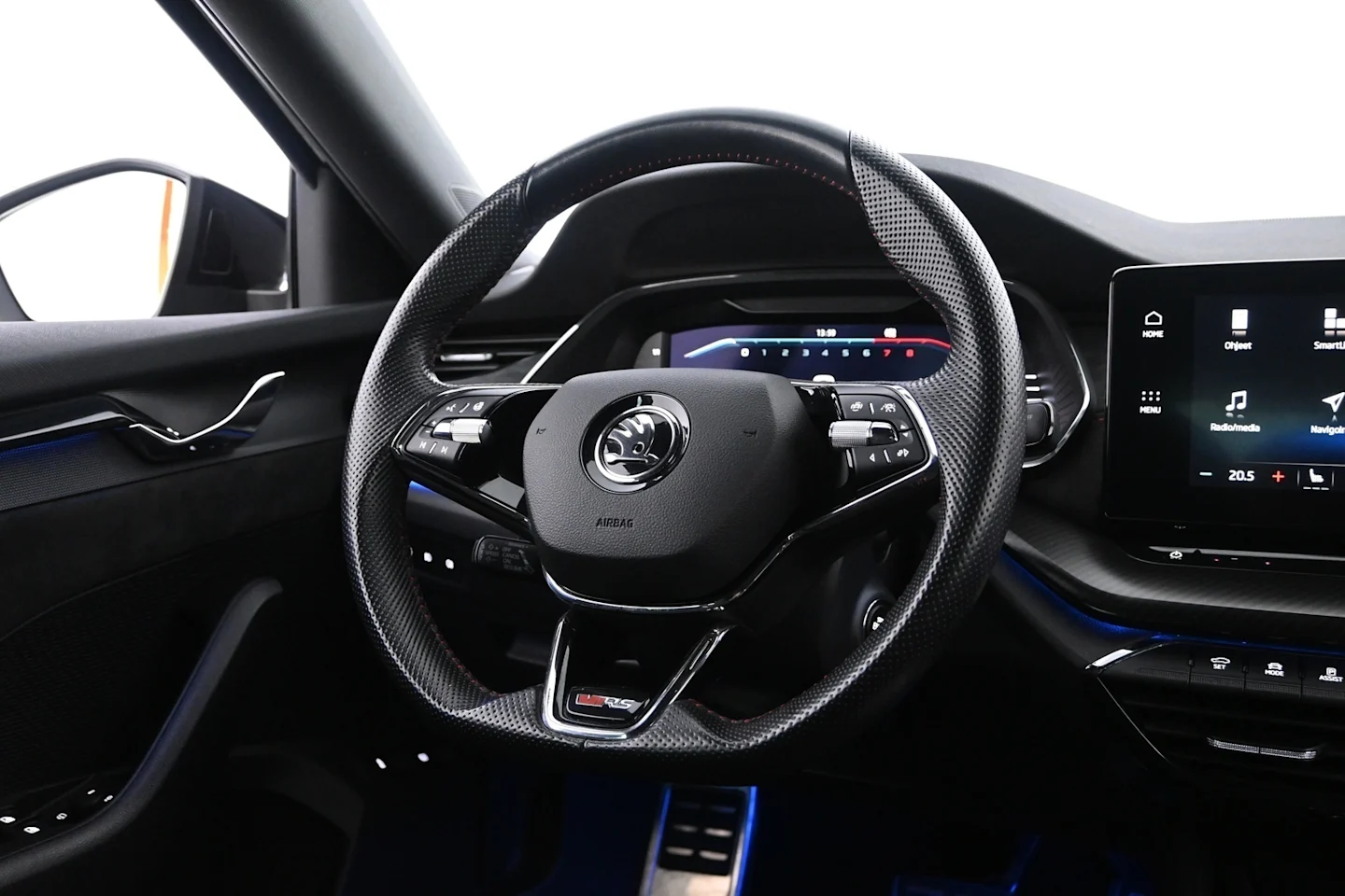 Car Image - 3XbvpLaQl23o3zrqJlwV2q