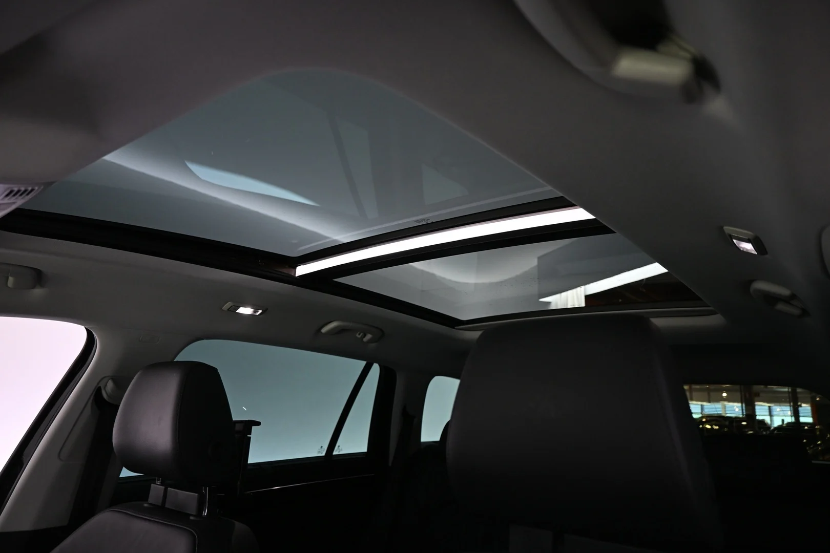 Car Image - 1SWSOp3tssHHPLCmuDGngE