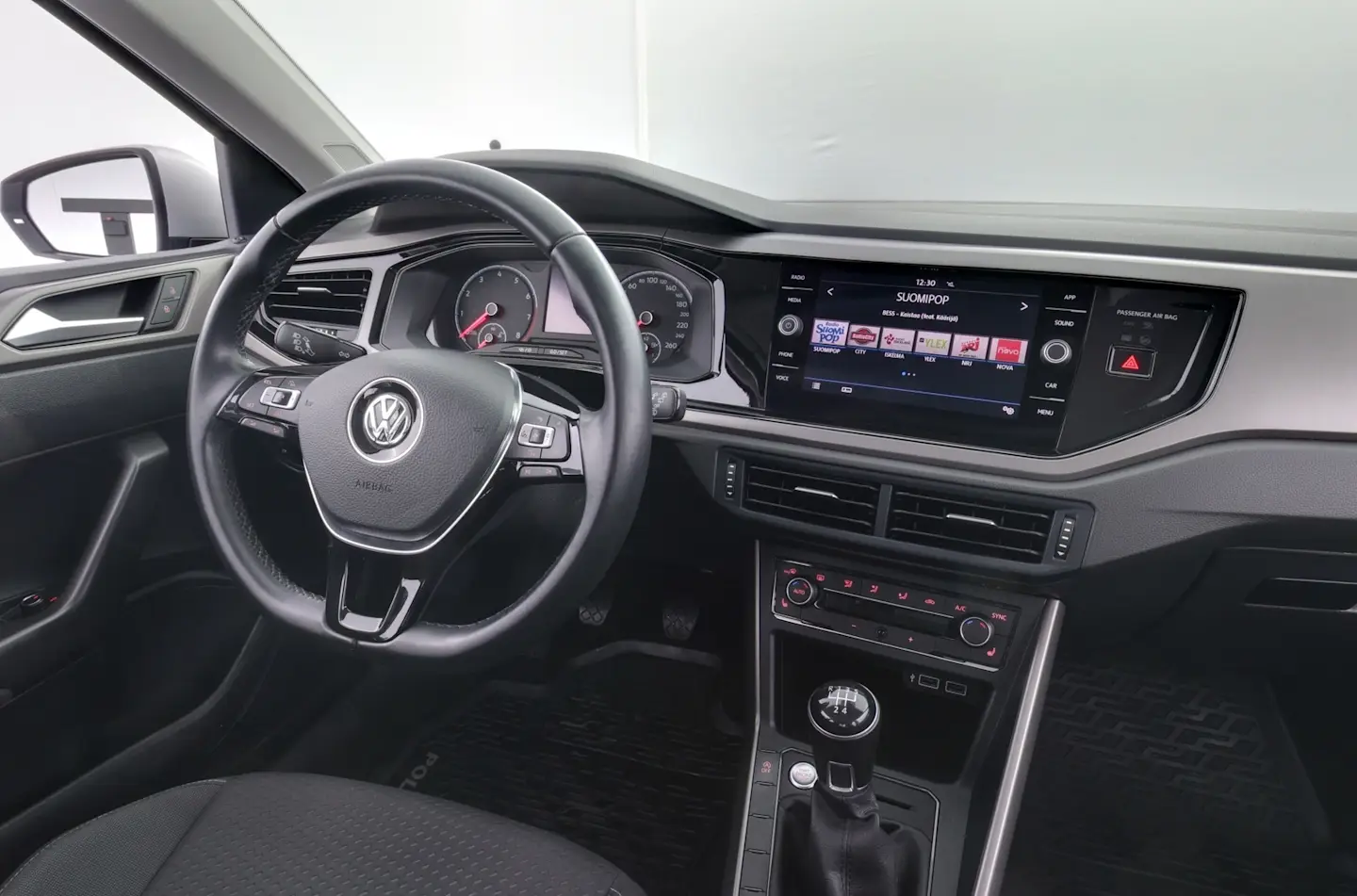 Car Image - 5LG4nS386cEfgvbYPtTG3j