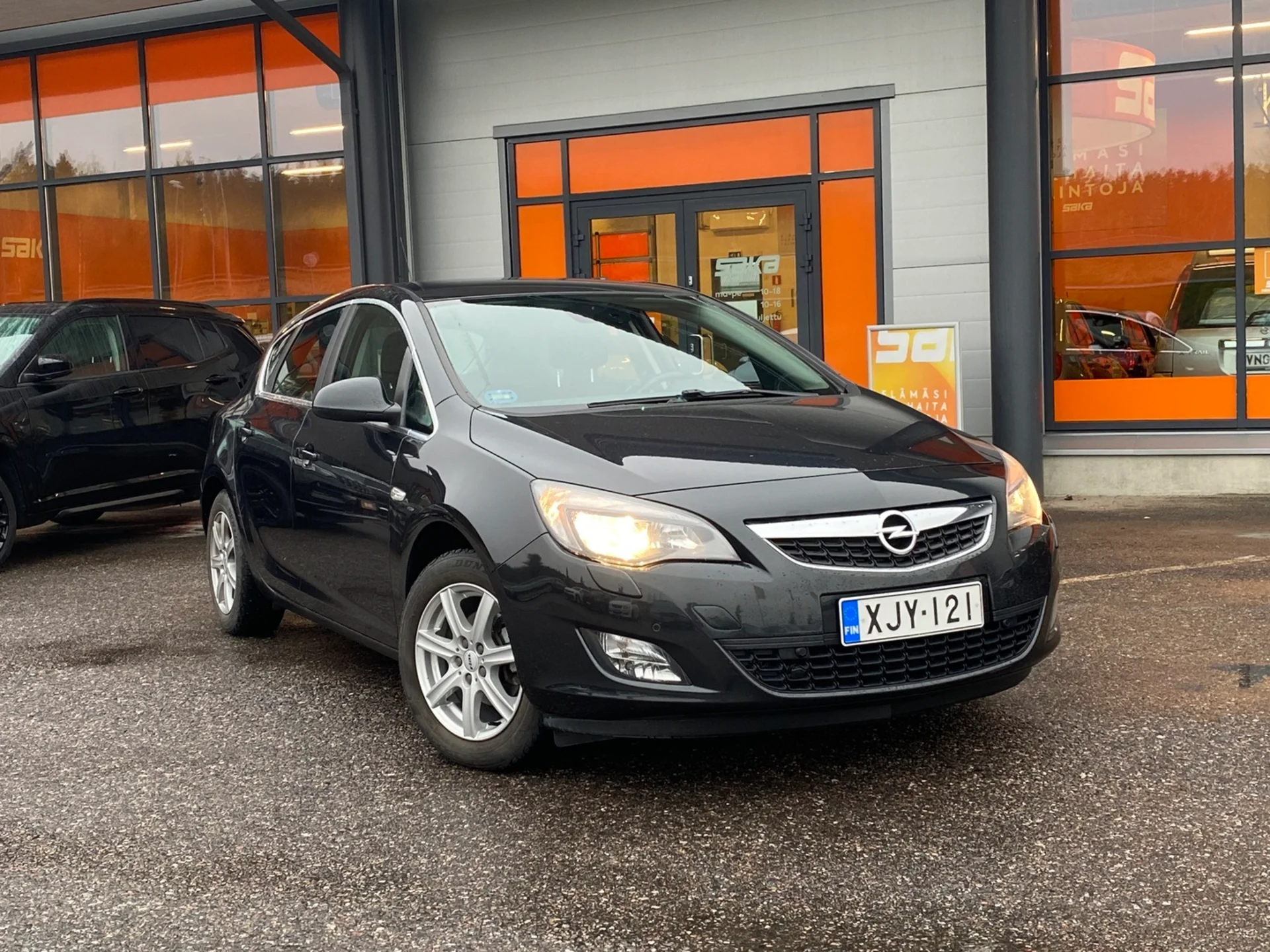 Car Image - QOqg8U2T5Ap53VOZBjF1i