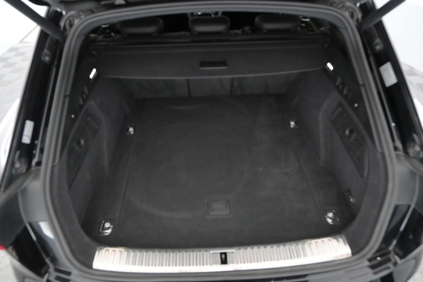 Car Image - 2FsBsh9Mj0VdfPytxPBK6