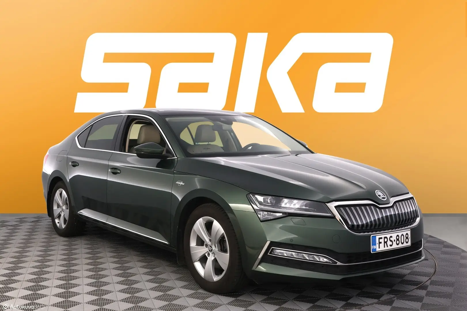 Car Image - 6K8lF71sVOpdb5AuCEpVXF