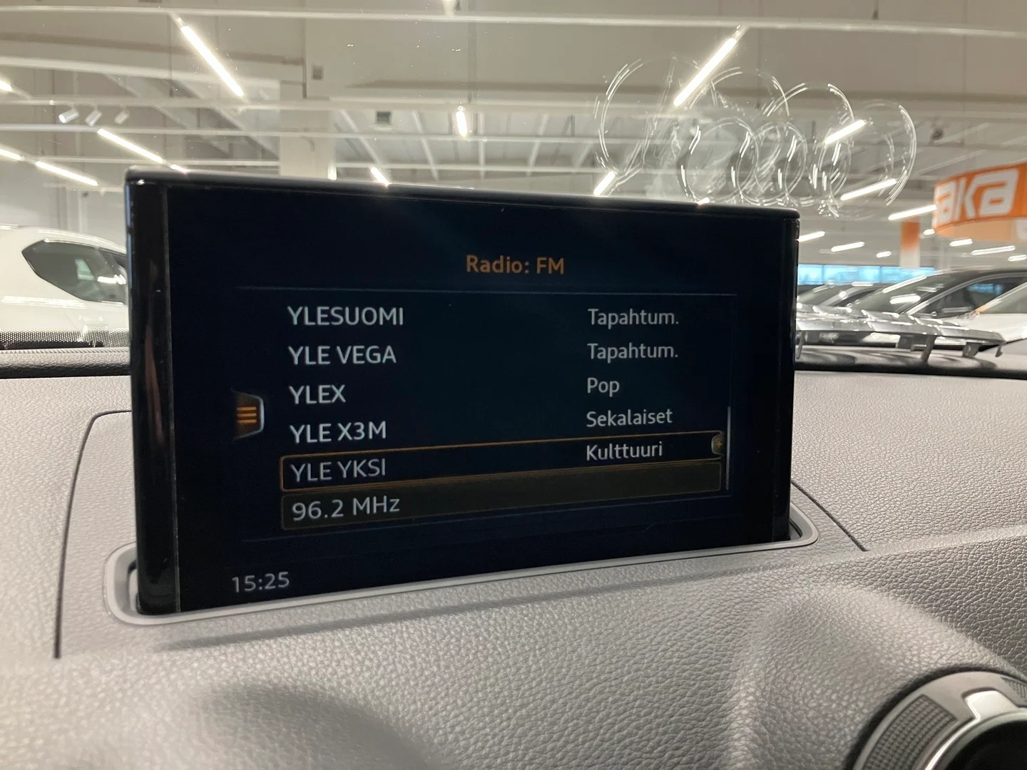Car Image - 5ol048nfu8iIsw3NGYTTuf