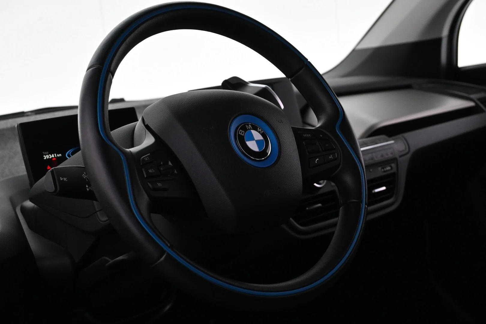 Car Image - 2fTF8oIBd1QL5EybzkvBLv