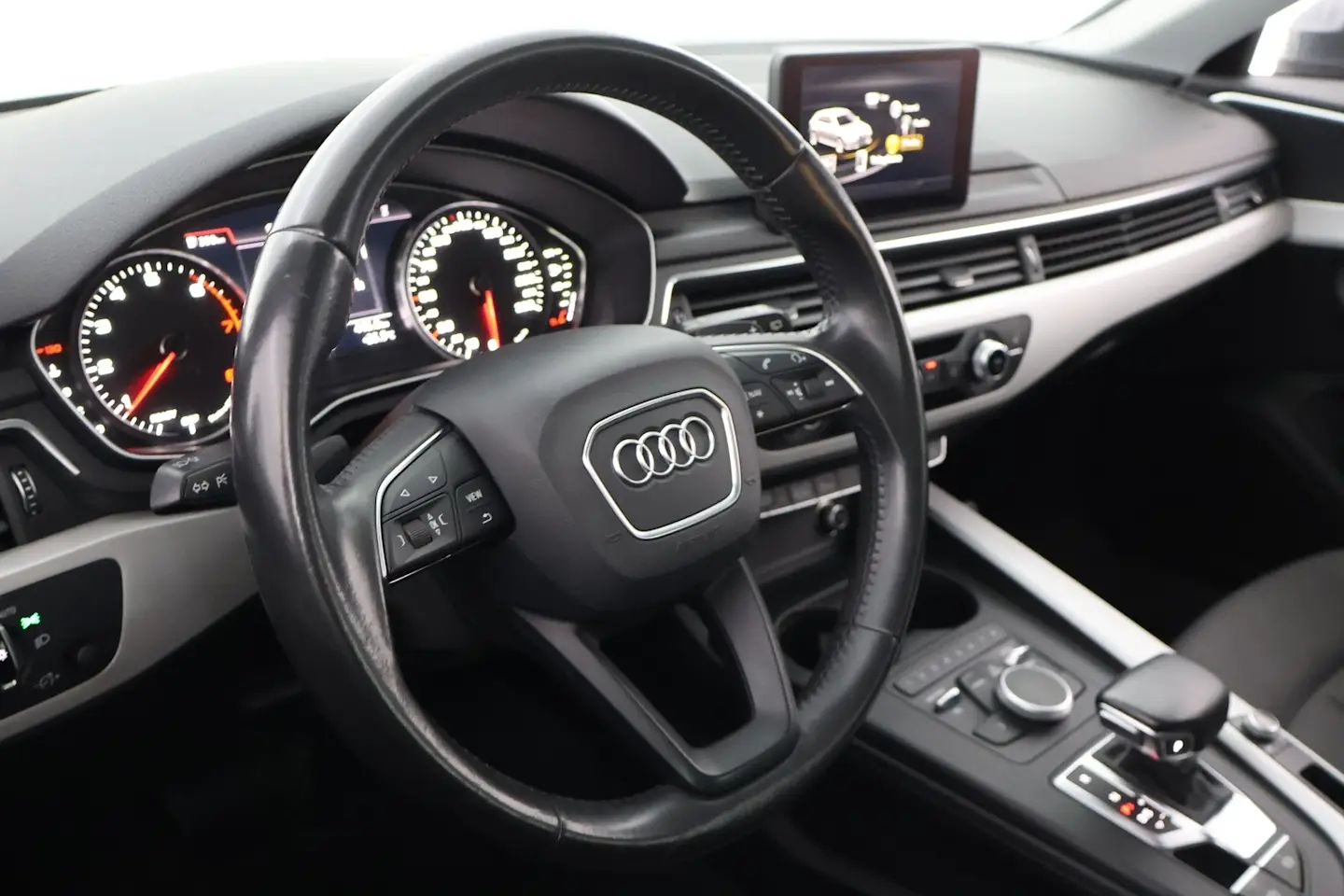 Car Image - AMRO3LDriiJpxgAlJ9ZHt