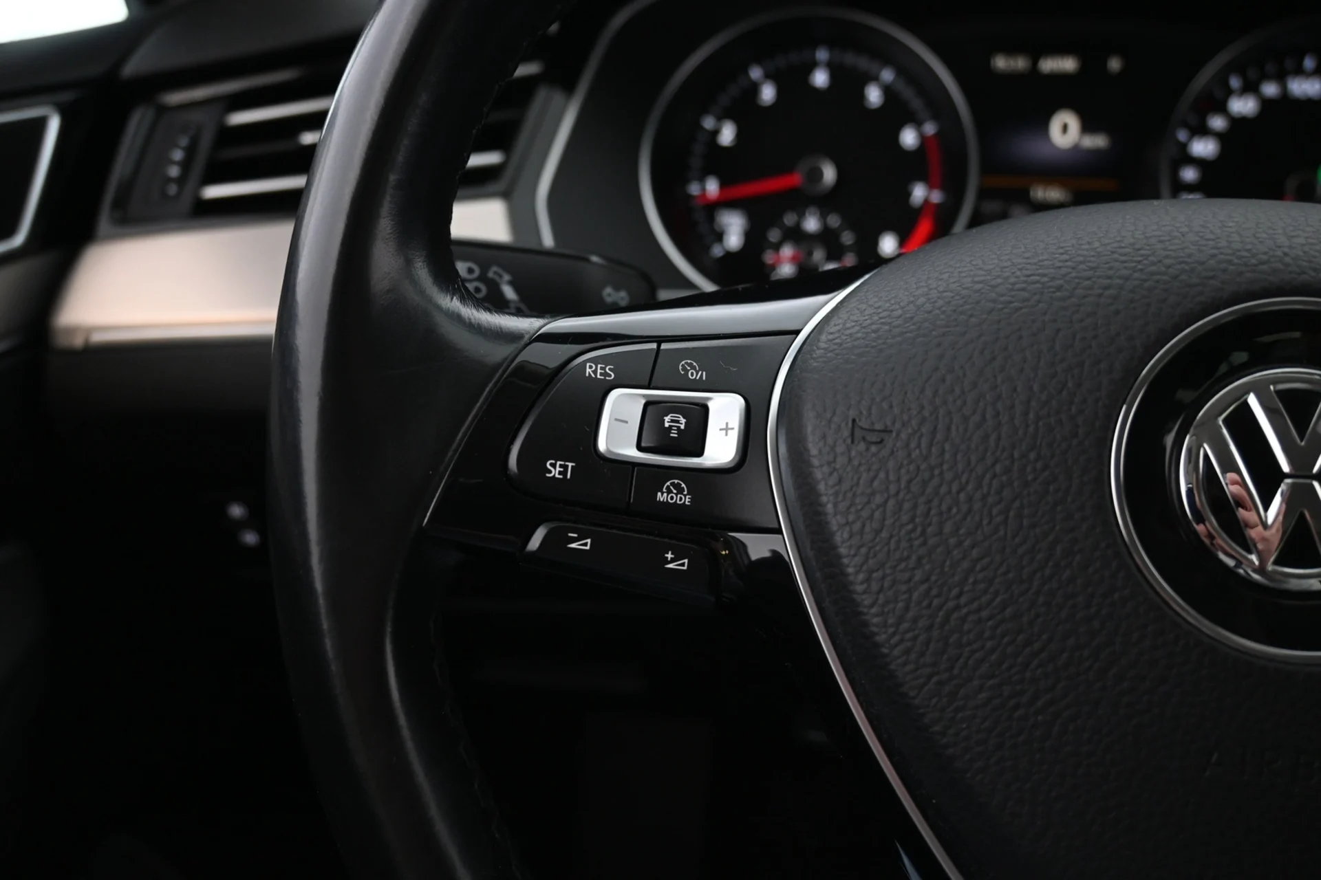 Car Image - 3sQIPFMmKCXQL4A5UK0UZ6