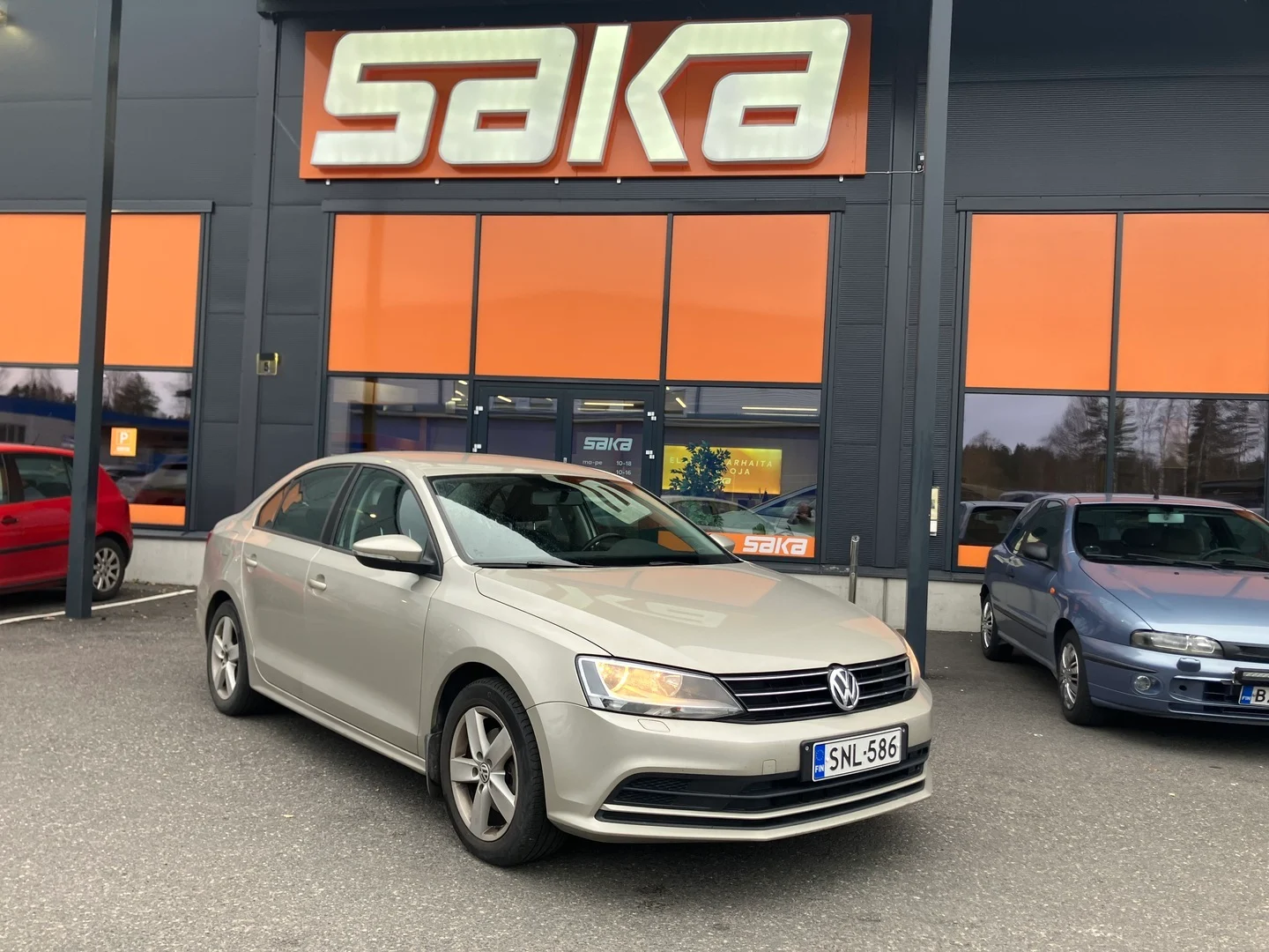 Car Image - 2od3WPM5BuW9l69aIXvPPF