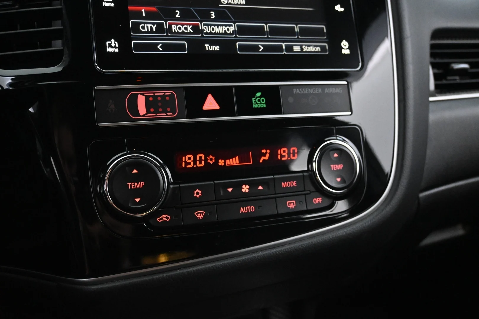 Car Image - 6thJ1tBrxWQXbhzIJNhpiP