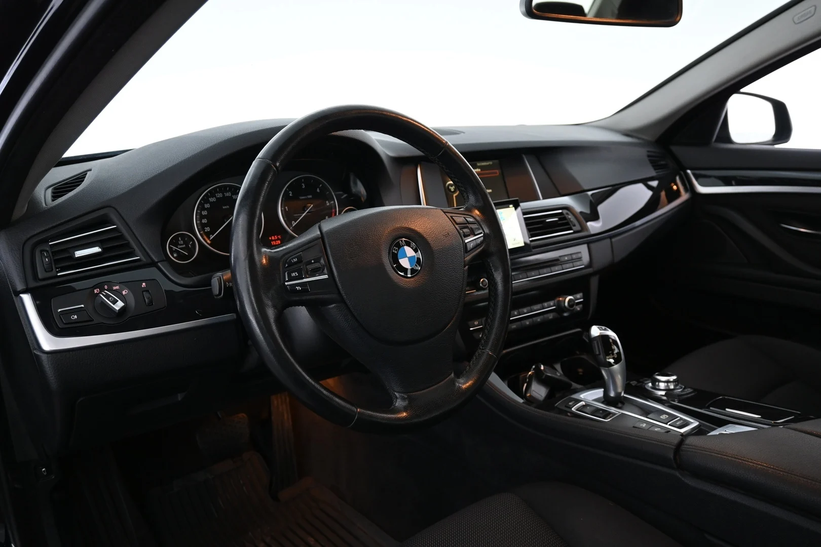 Car Image - 2hdPr7HXHfBBYBGeLmuf8X
