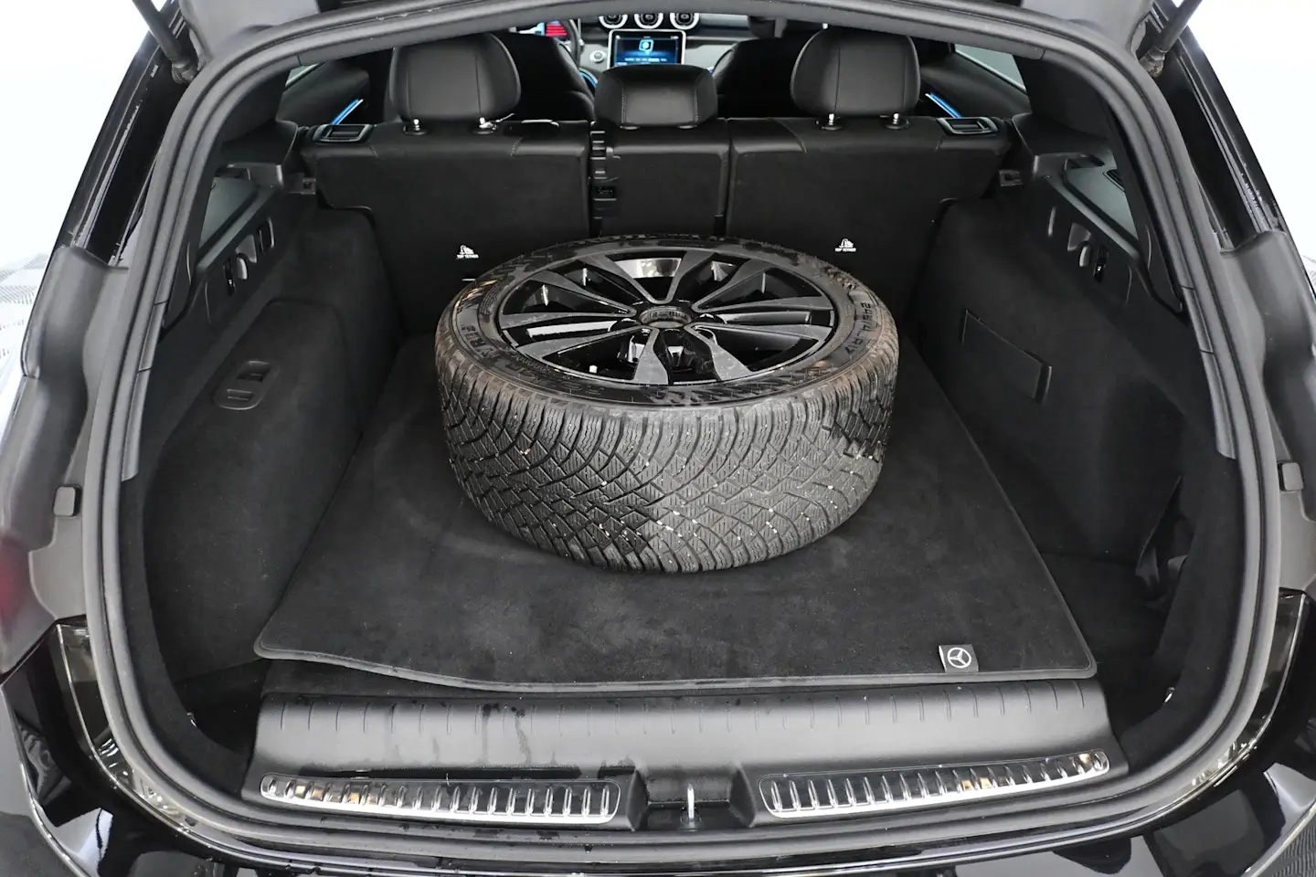 Car Image - 3ojv9FhwbRCi6lrzidK5uU