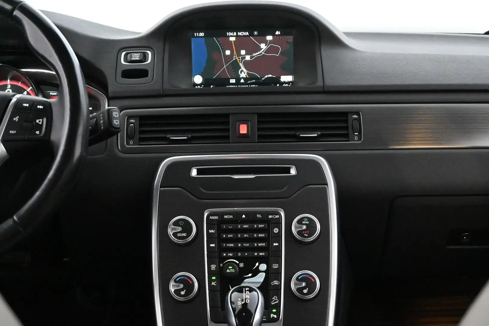 Car Image - 3mNiNTfP2GxawDgCaOcXdj