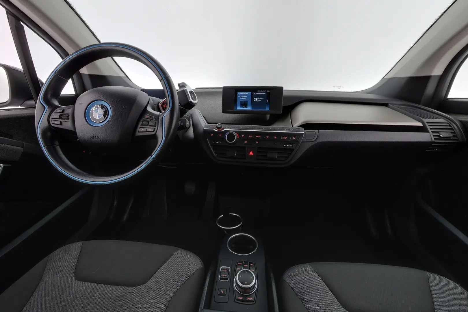 Car Image - 4914r7kvcLmcNP4Uvdiw6r
