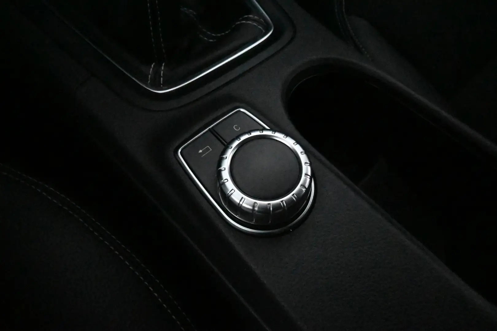 Car Image - 101yZpf2KpEGh7uISWLT2I