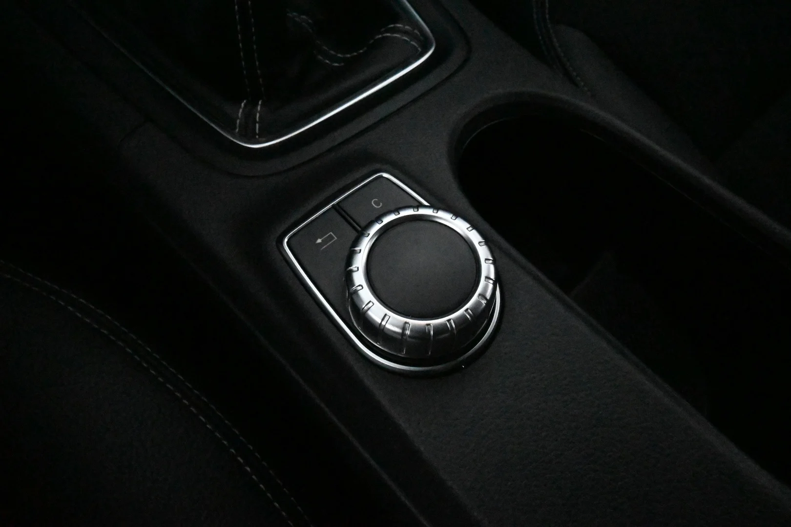 Car Image - 101yZpf2KpEGh7uISWLT2I