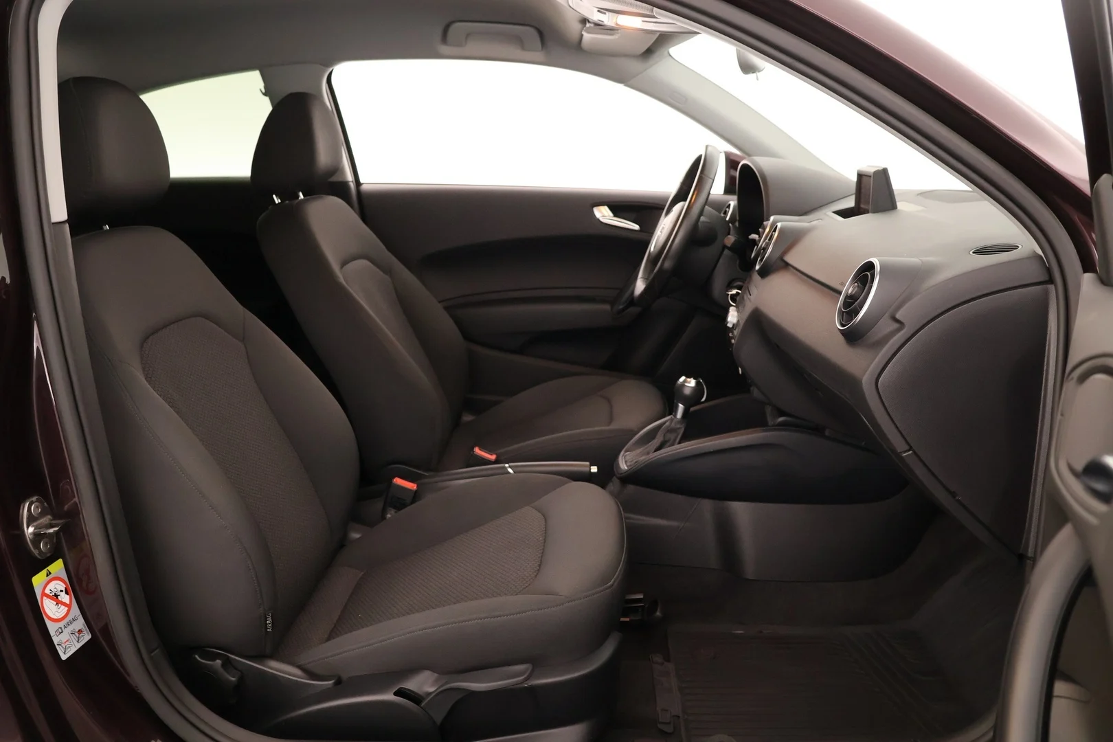 Car Image - 266kgupR6Y30pQvMbKJ6Ld