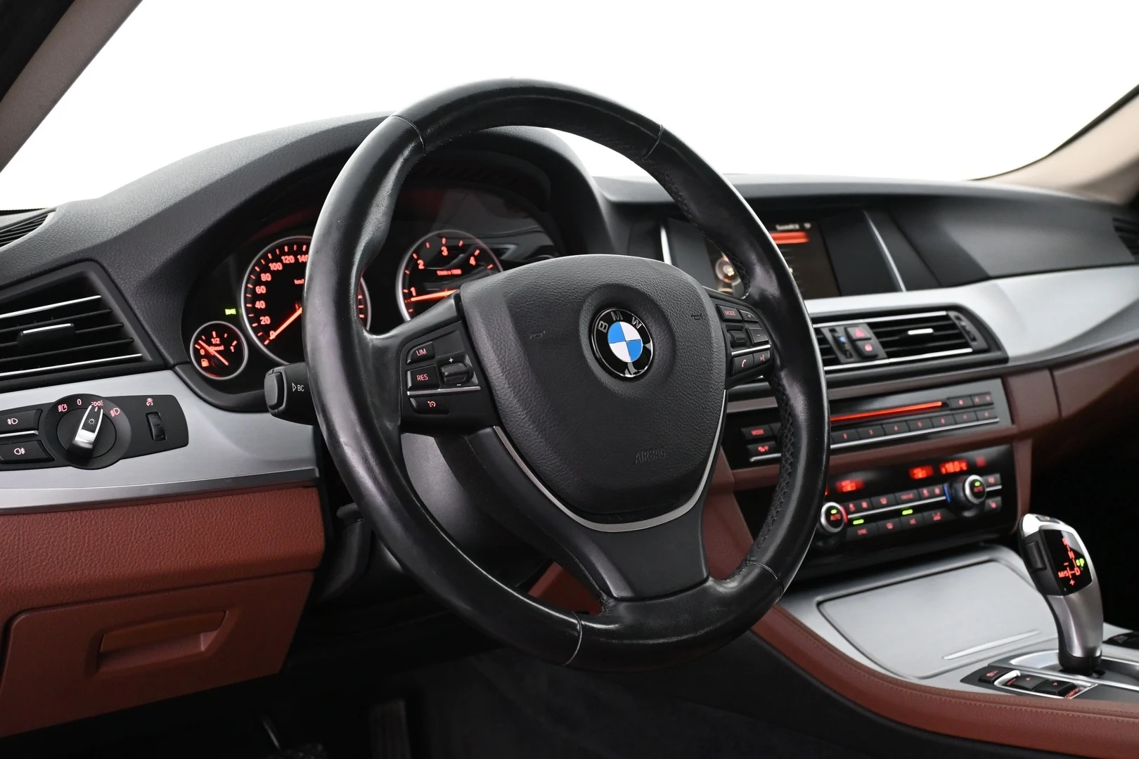 Car Image - Ths9JG3BmWcgAyHikRErh
