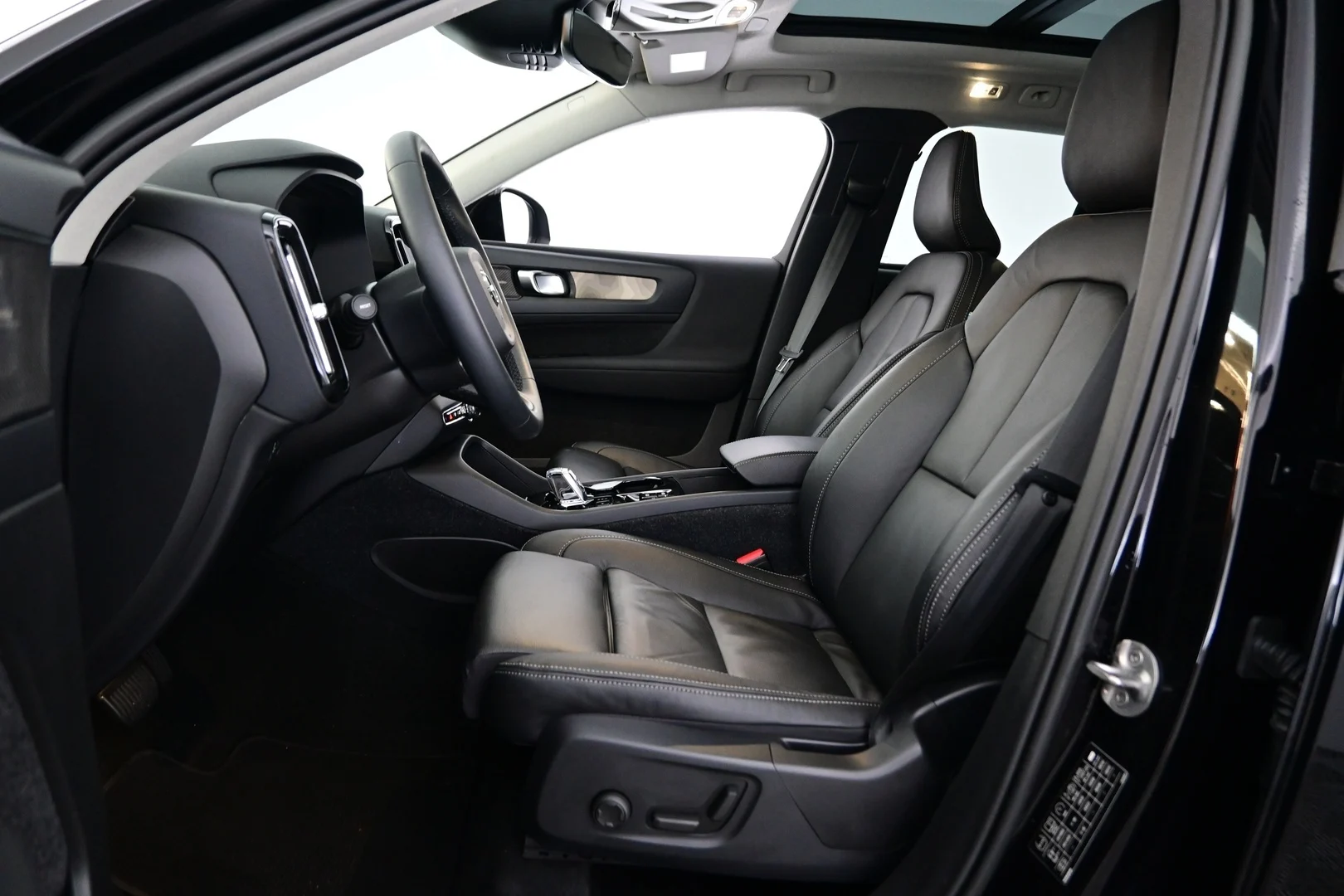 Car Image - 6Hn3kYJKovMx9vPEMV30QK