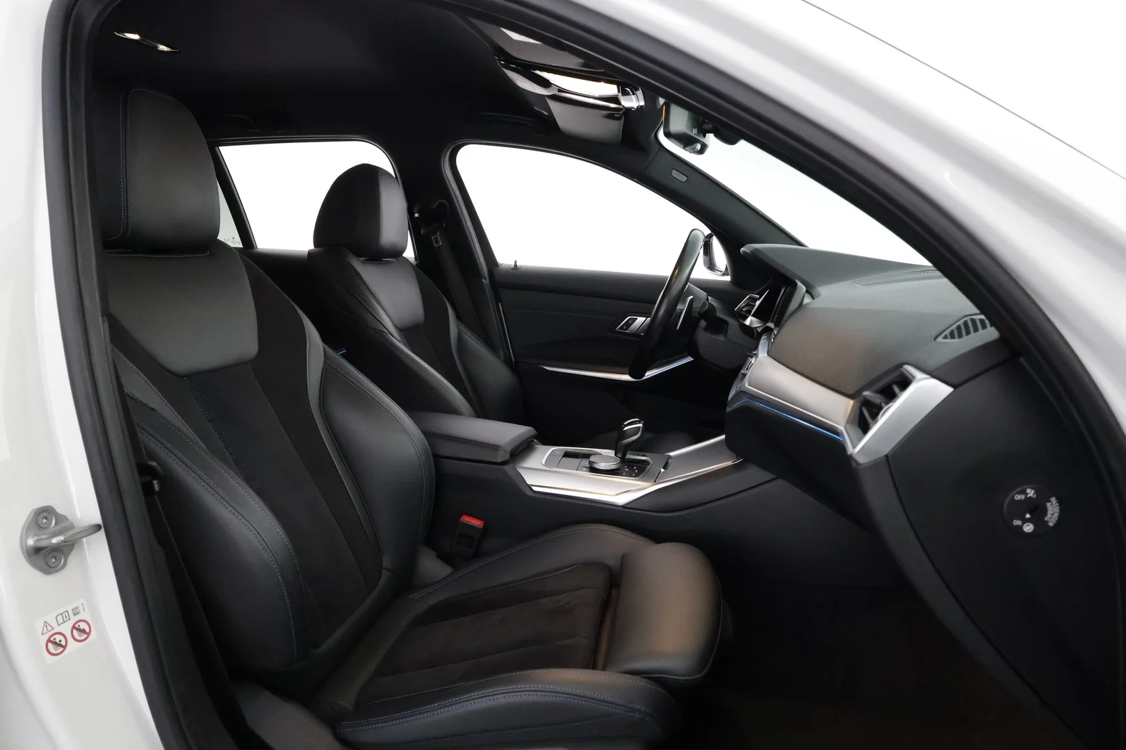 Car Image - 7LEbXpDgJxY52W85KfBiWU