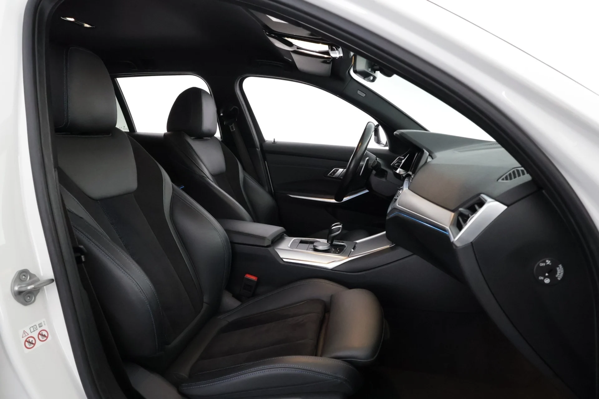 Car Image - 7LEbXpDgJxY52W85KfBiWU