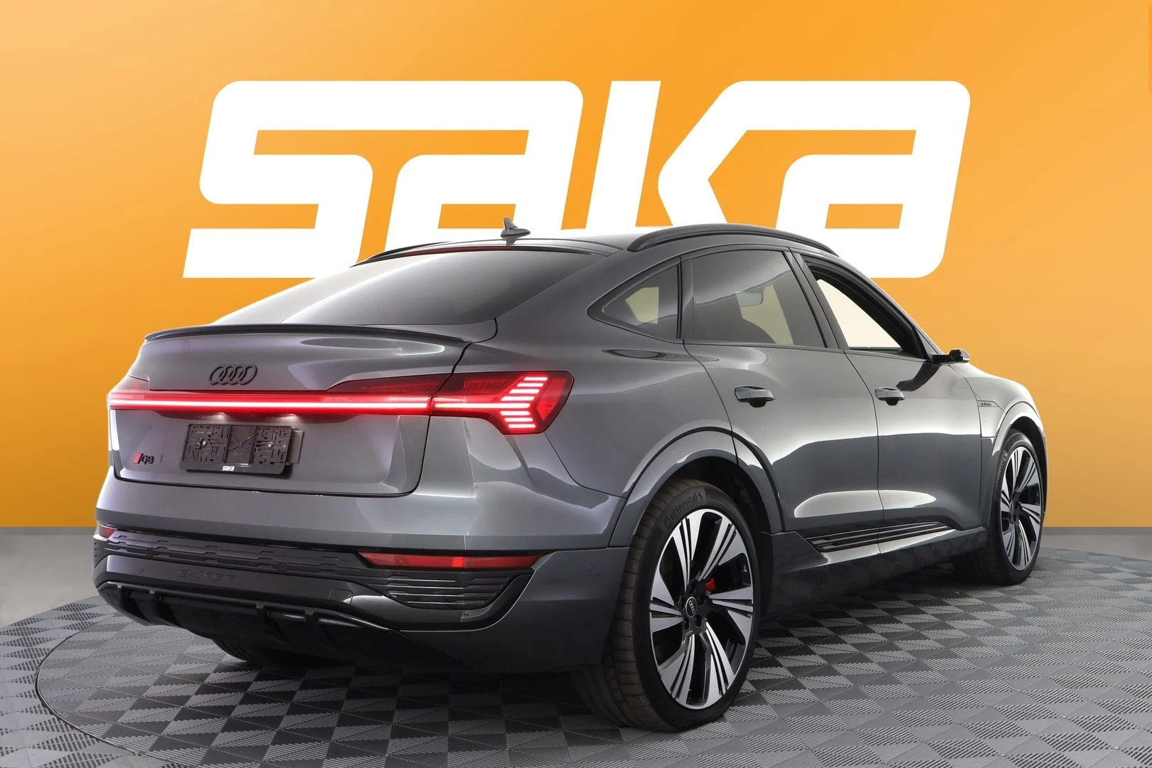 Car Image - 3pIS90ElmFn4m01QJQLG3g