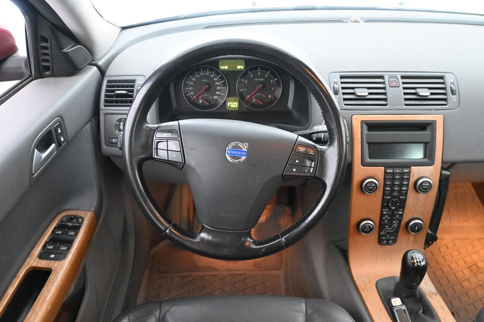Car Image - UijPY7h6xr7E59Tb2Cs9N