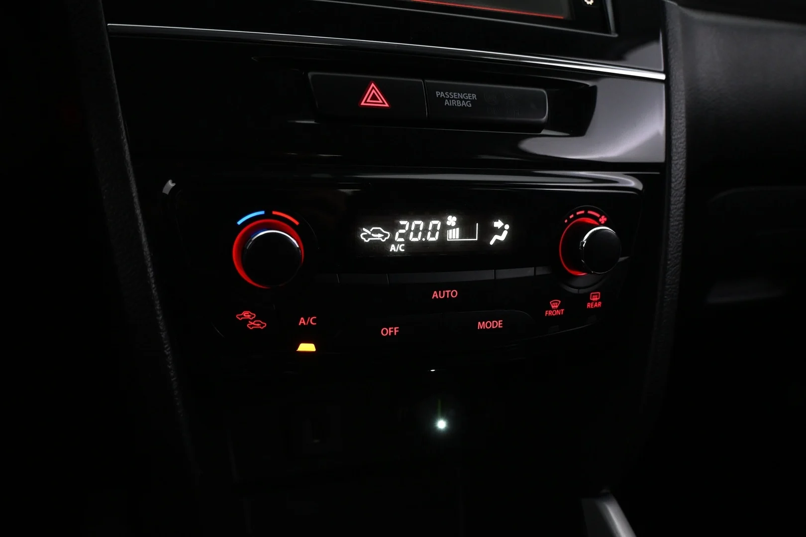 Car Image - 1Y1Uo86thGo5VNhpZWtDa8