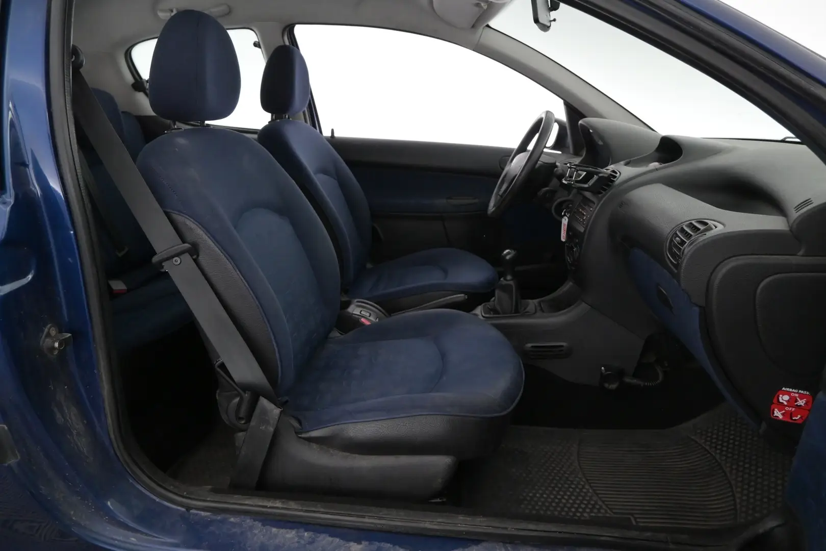 Car Image - yrDOatg1eYospqfY0FkOf