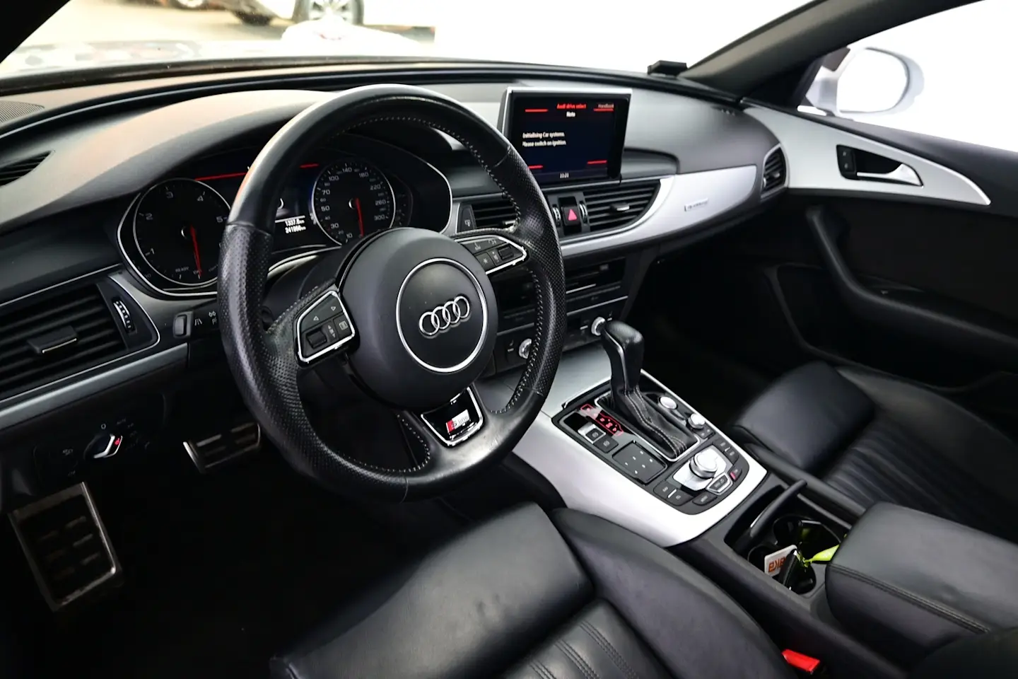 Car Image - 3fk0rbLkj9XlO0SQ1Ut5kn