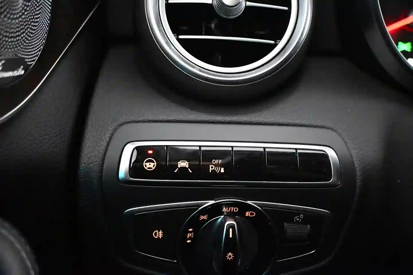 Car Image - se1VMIXdGUHLDtBpwiwz9