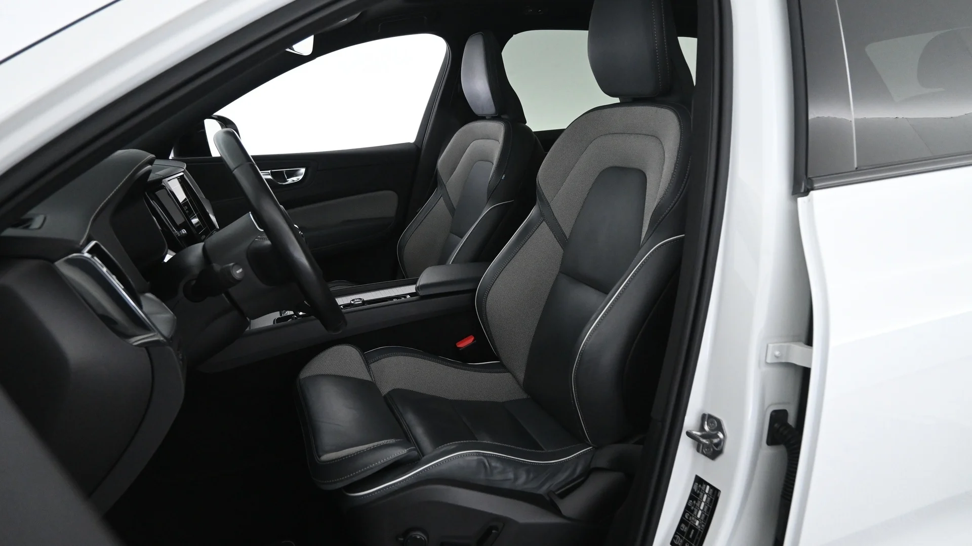 Car Image - 4PWldkT2jpYwb3dFEdUk6O