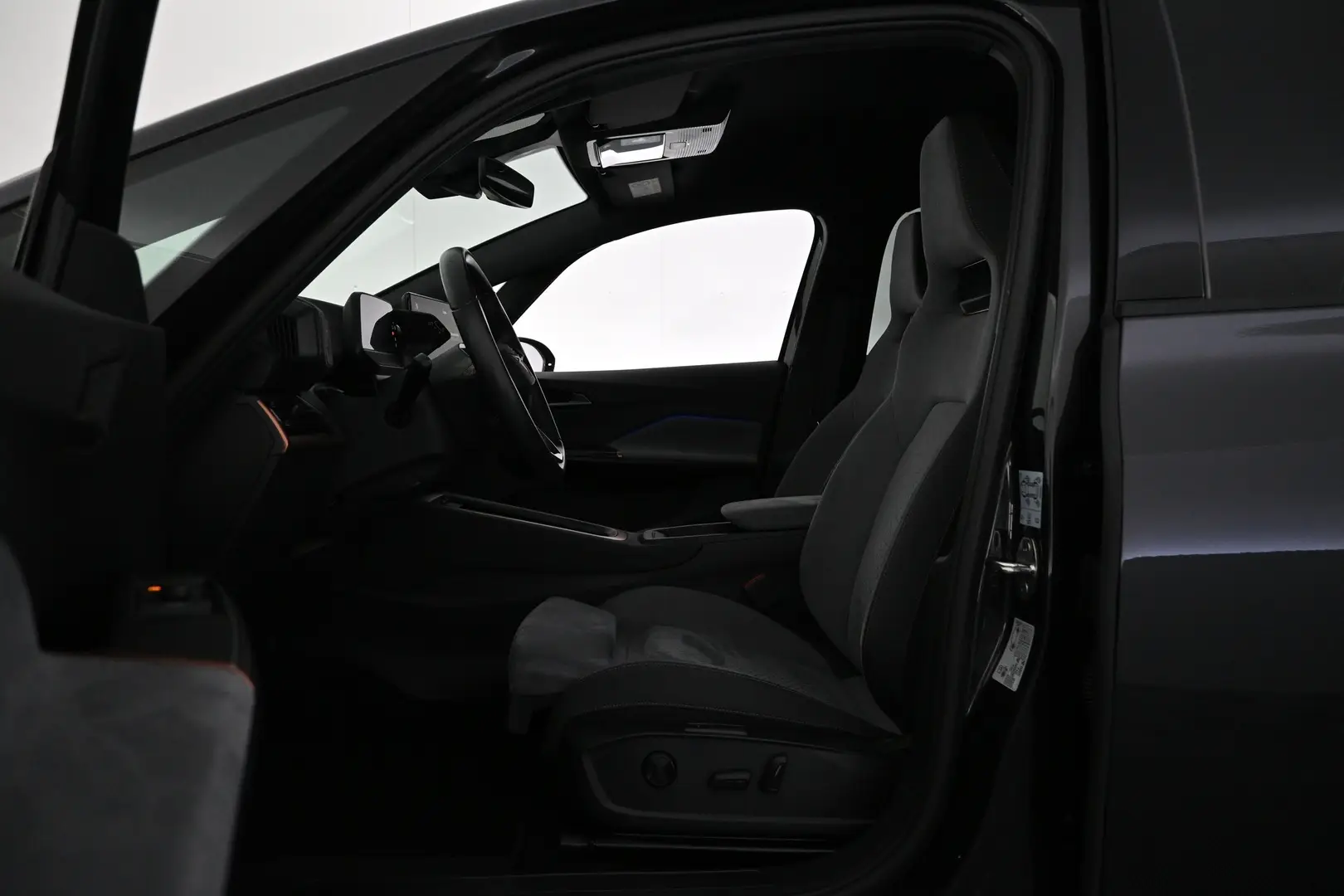 Car Image - 5dy28kcxGt8Z45UBjCKTSR
