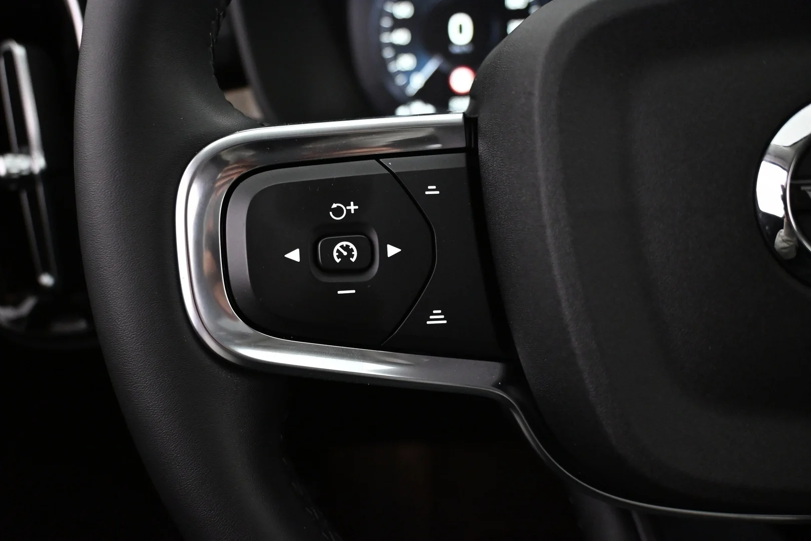 Car Image - vsKuzJ5VKboeEMwWi2dsE