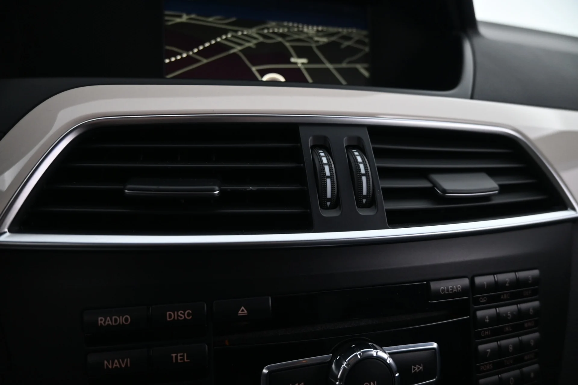 Car Image - 1kAPCpuY3V9ZbTSMOYFimz