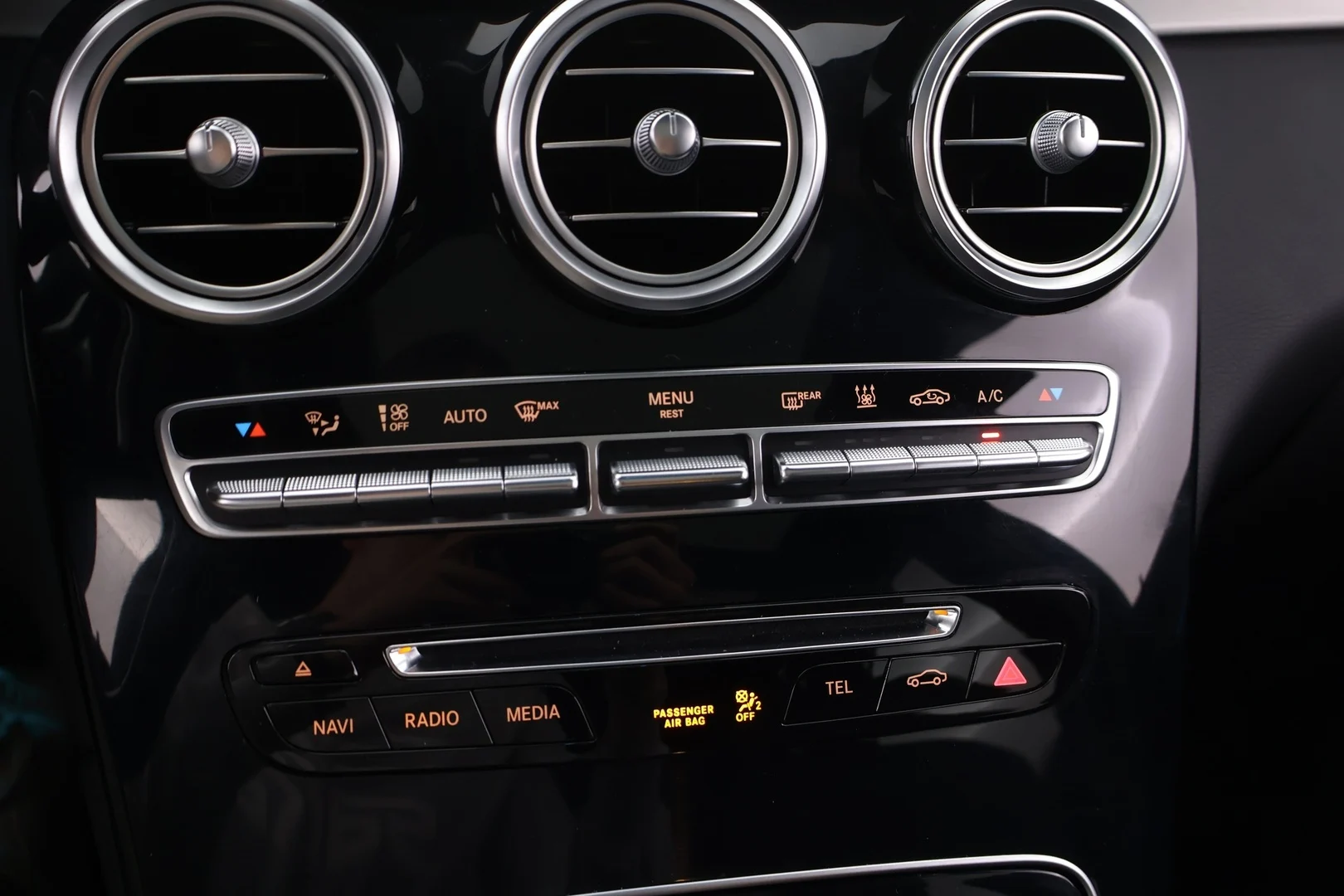Car Image - P0dkfZeILnToXuNUG5Miw