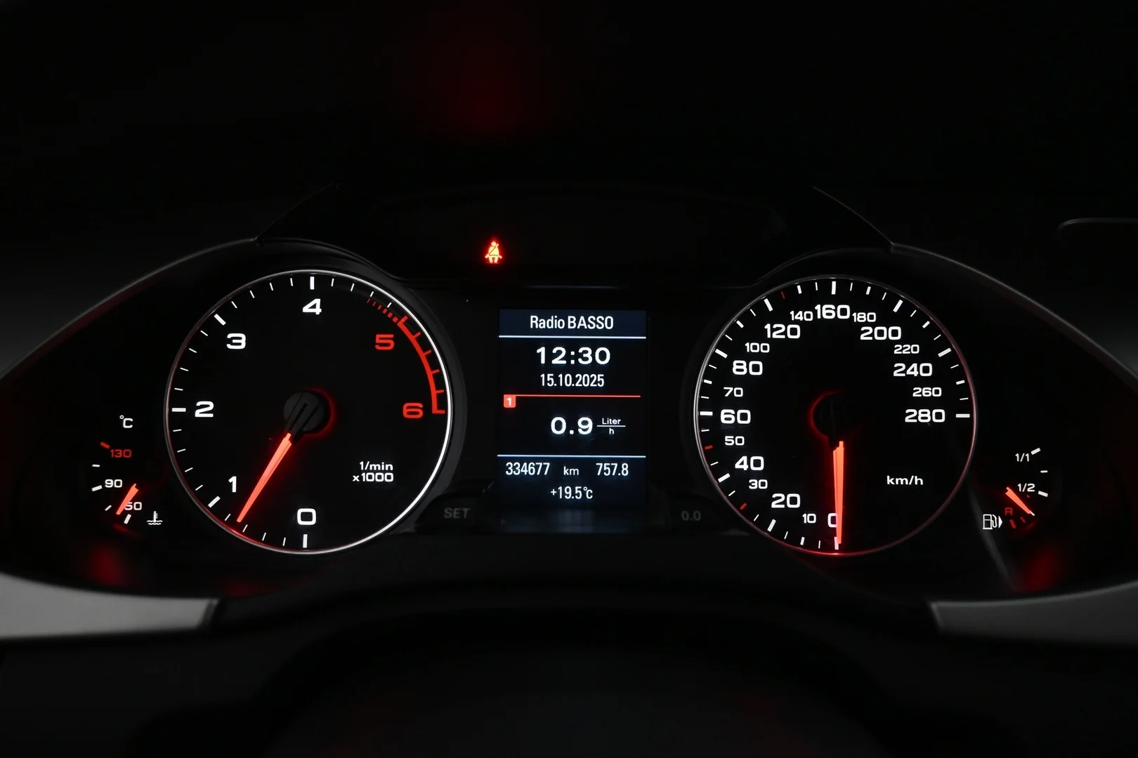 Car Image - 6tALNkhygMrINSlggcyJNb