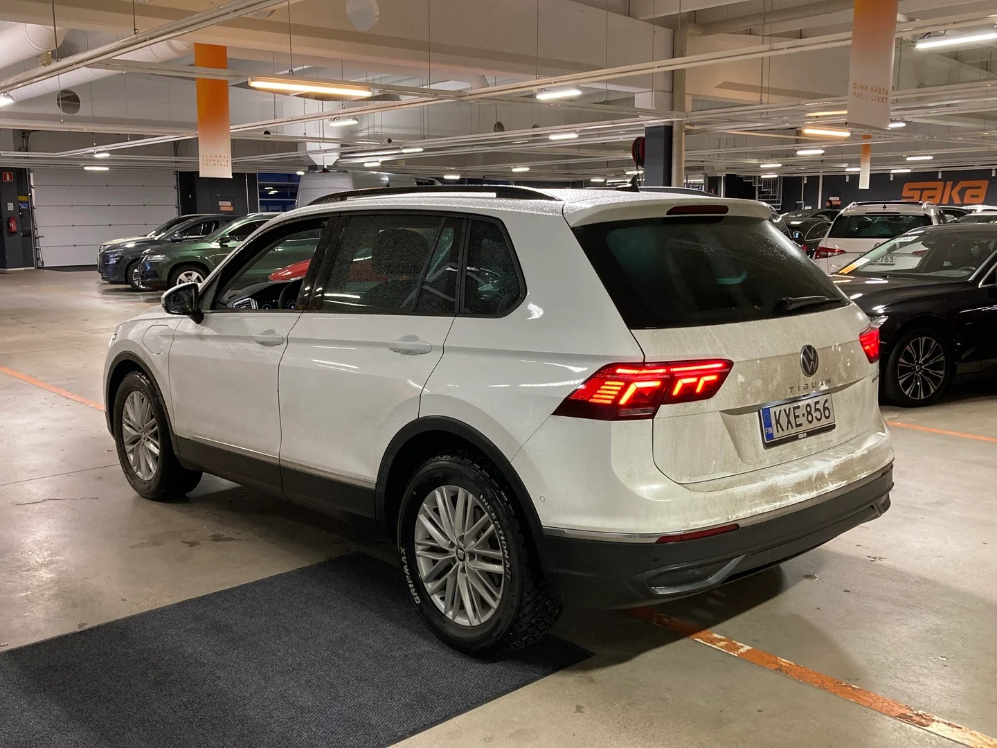 Car Image - 4A4oX6bUbYAbf5lCN1vbfC