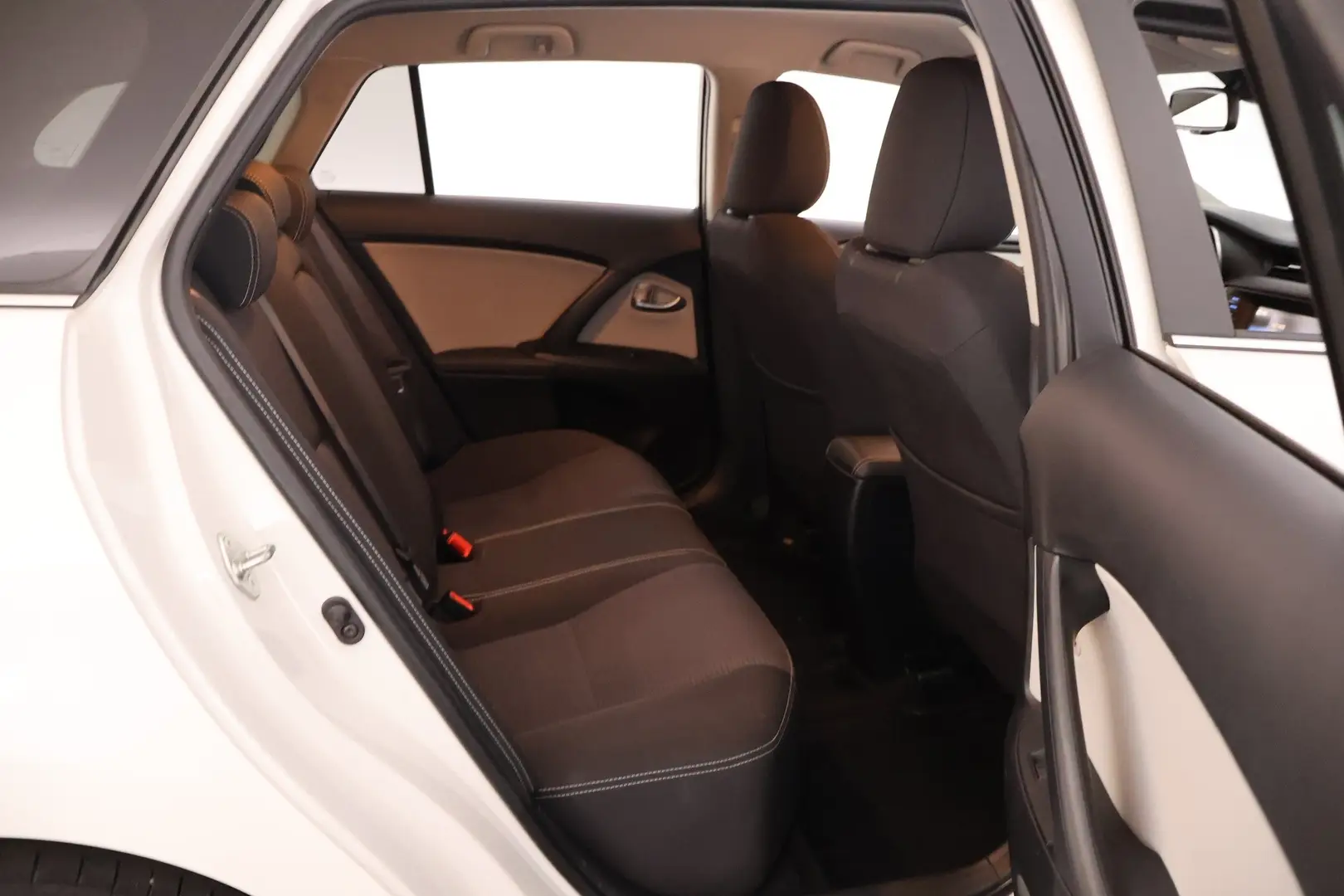 Car Image - 6JG95n0XgqglGHBLYO7cDT