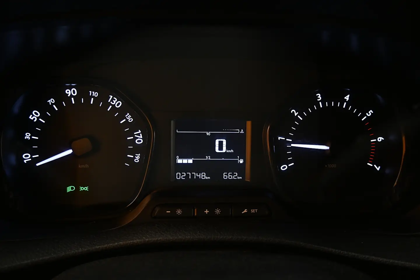 Car Image - 2lqxBzkZBElr7UM7a3KBgO