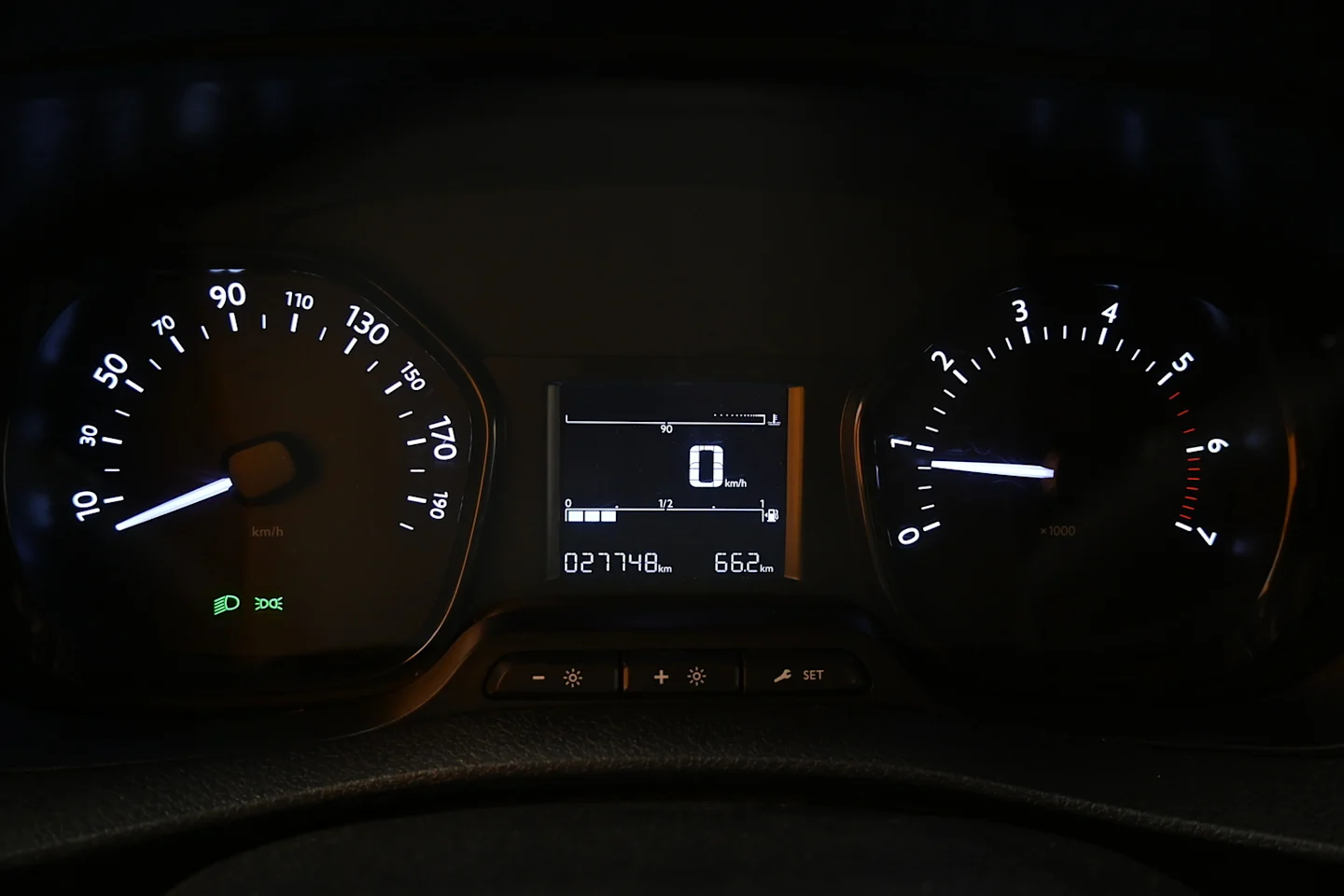 Car Image - 2lqxBzkZBElr7UM7a3KBgO