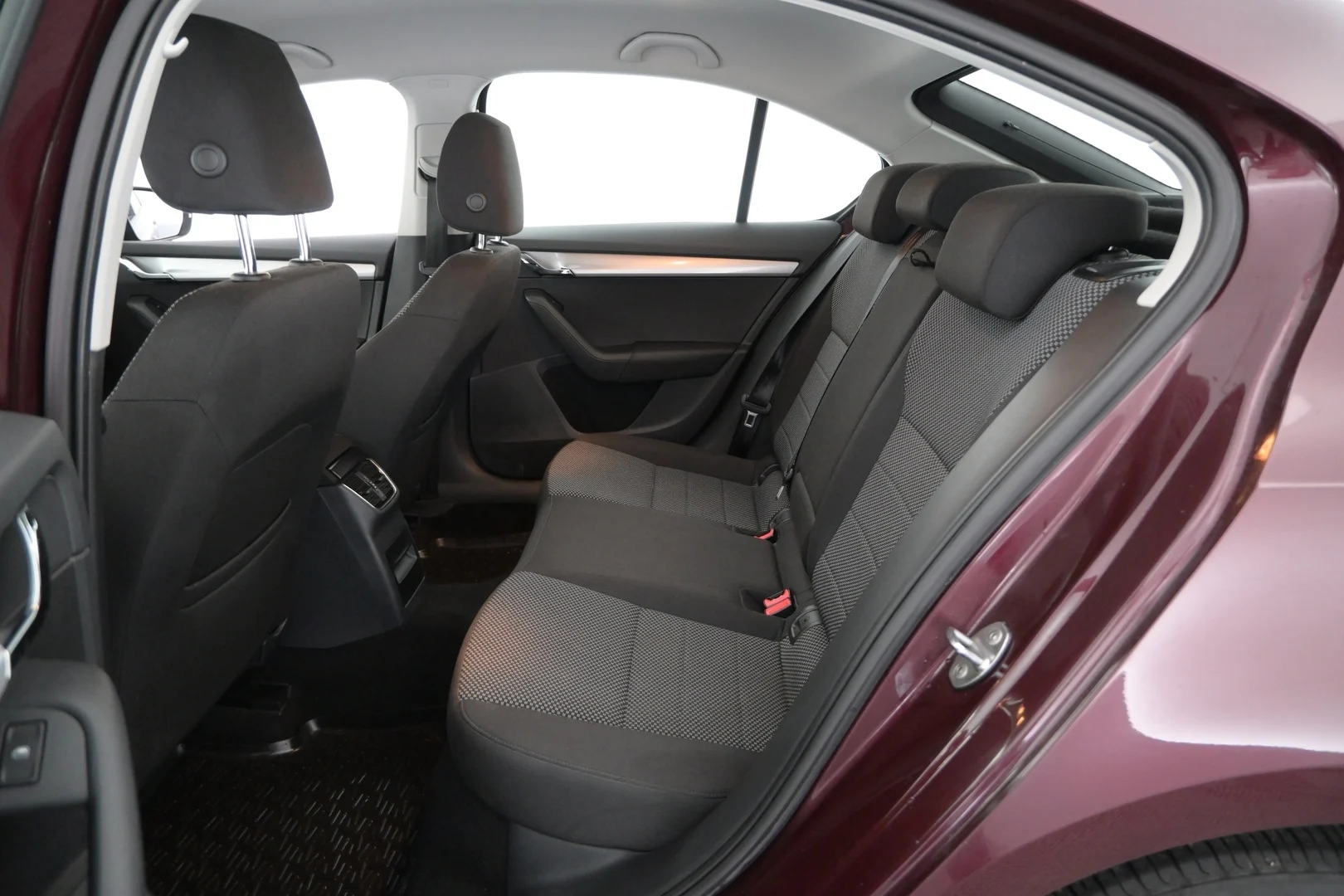 Car Image - 3pB152dZ9HEXegbXaX8Q10