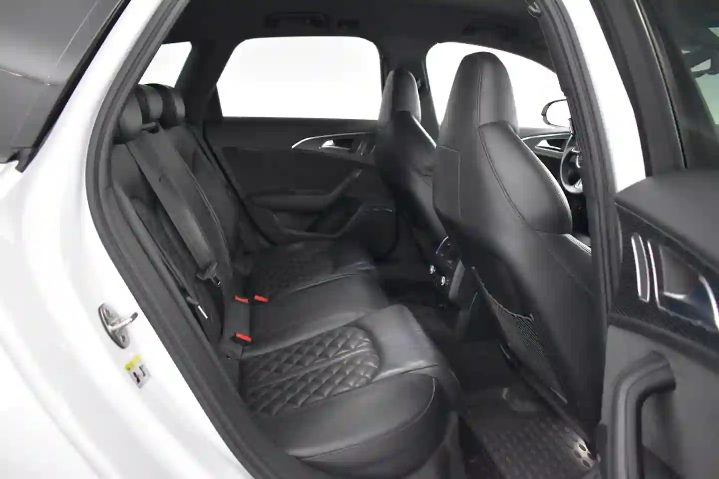 Car Image - 3nFUvN1M9aJVHc8W7sVHe3