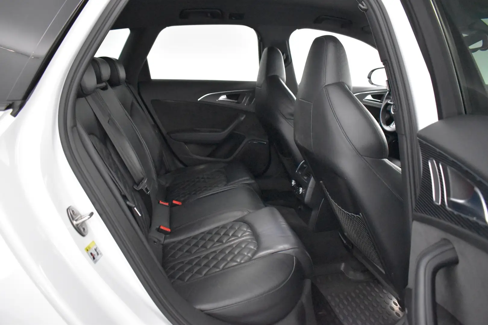 Car Image - 3nFUvN1M9aJVHc8W7sVHe3