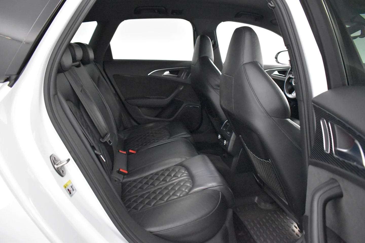 Car Image - 3nFUvN1M9aJVHc8W7sVHe3