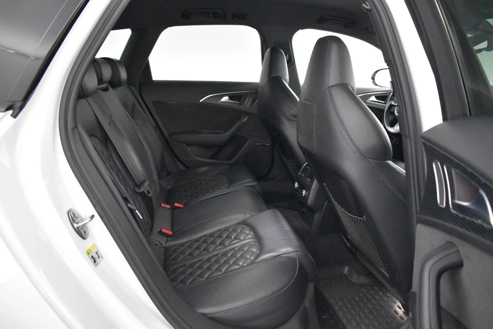 Car Image - 3nFUvN1M9aJVHc8W7sVHe3