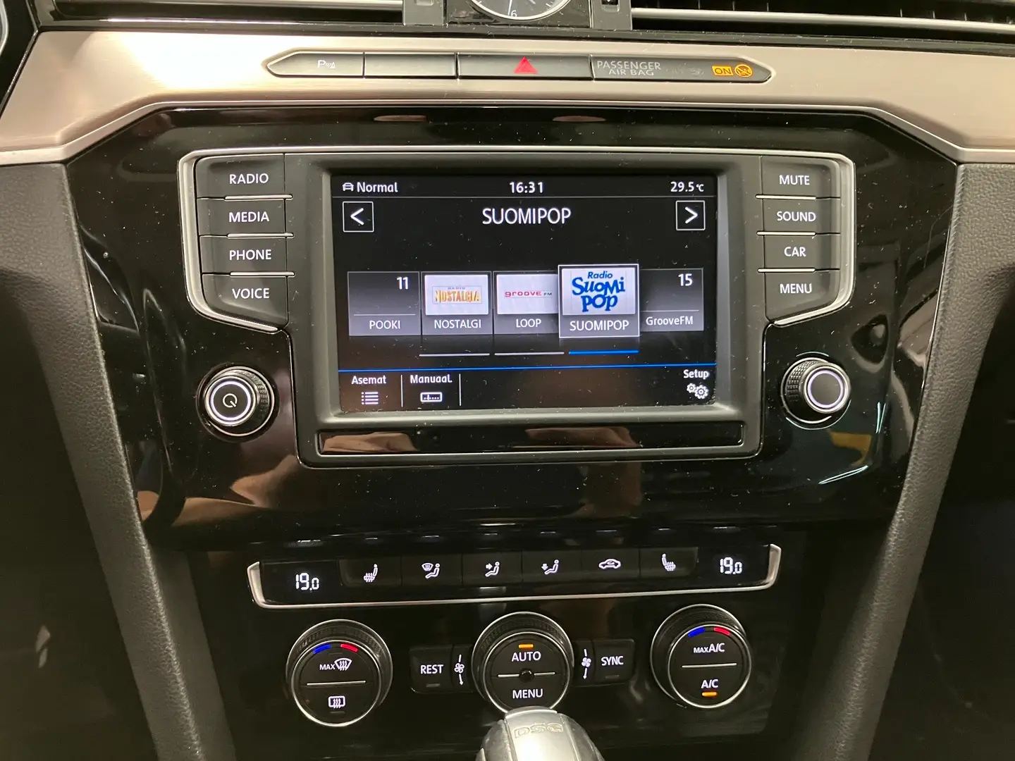 Car Image - 7mrSUJA3WqJEXlKtqLz8Cl