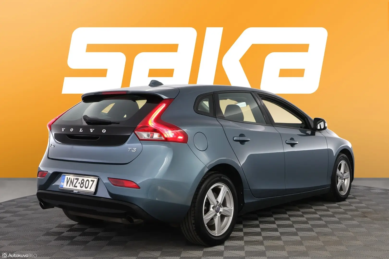 Car Image - 4XdKZnLI9bzWw1k1FE8D3d